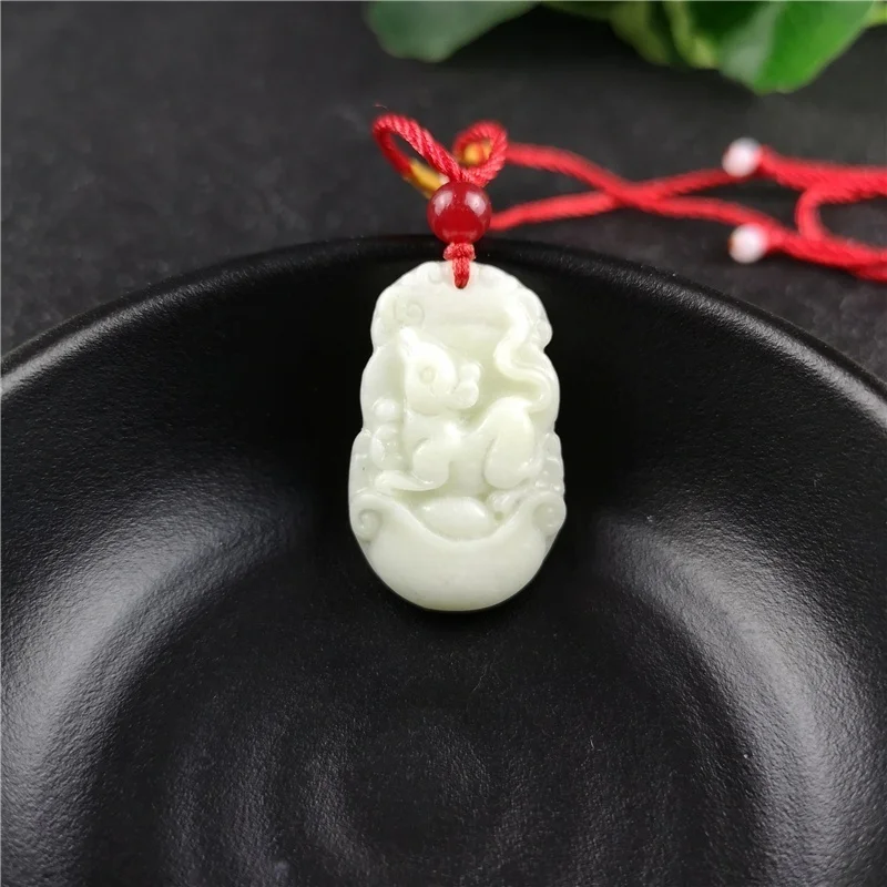 Chinese Zodiac Carved Jade Pen - Women'S Fashion Jewellery reseña y precio
