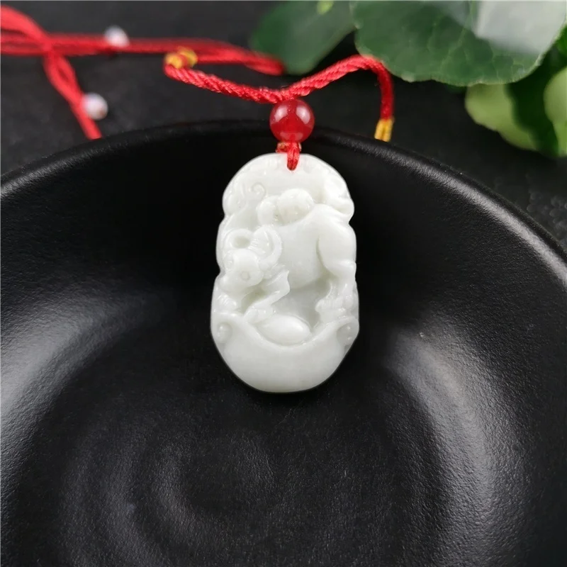 Chinese Zodiac Carved Jade Pen - Women'S Fashion Jewellery reseña y precio