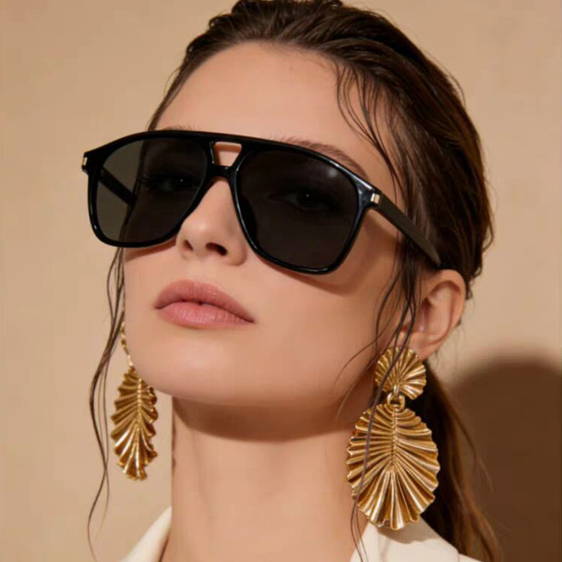 Luxurious Large-Frame Pilot Wo - Women'S Fashion Week Paris reseña y precio