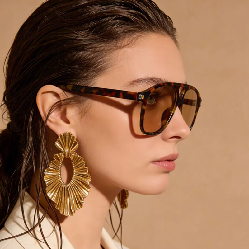 Luxurious Large-Frame Pilot Wo - Women'S Fashion Week Paris reseña y precio